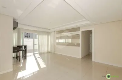 Apartamento com 3 quartos para alugar no Mont Serrat, Porto Alegre 