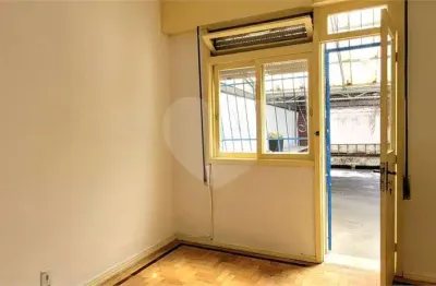 Apartamento com 3 quartos à venda no Centro, Porto Alegre 