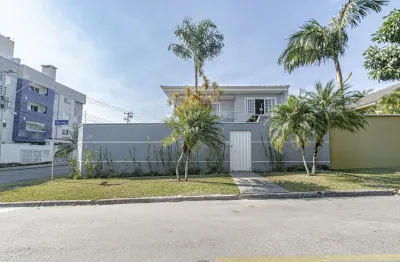 Mobiliada e decorada, casa sobrado a venda  no centro de pinhais no paraná