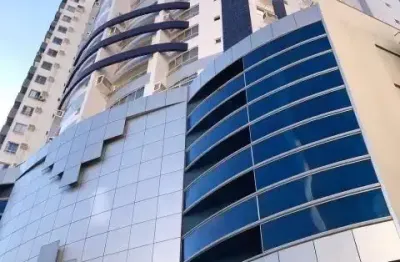 Apartamento mobiliado equipado para locação anual na av. central