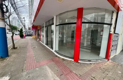 Sala comercial ampla na terceira avenida, pronta para uso e excelente para negócios