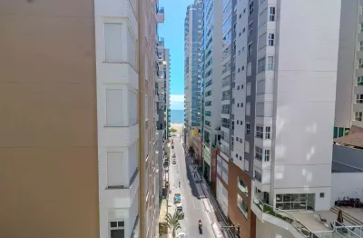 Locação anual apartamento quadra mar com 2 dormitórios na barra sul