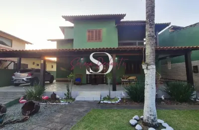Em itaipu casa à venda com 525m² de terreno, 4 quartos, piscina, churrasqueira e 3 vagas