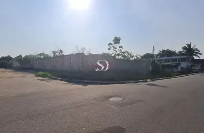 Terreno à venda com 3.000 m², de esquina, plano, murado em vista alegre s/g