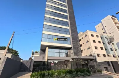 Apartamento de alto padrão mobiliado e decorado, com 2 suítes + 1 suíte master e 2 vagas de garagem no américa
