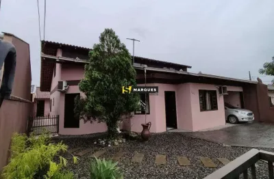 Ampla casa, 1 suíte + 2 dormitórios, churrasqueira e fogão a lenha - joão costa
