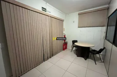 Sala comercial para alugar na Rua Pedro Castro Breis, Floresta, Joinville
