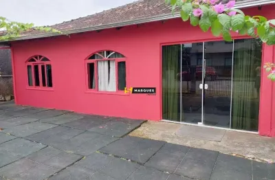Casa com 5 quartos à venda na Rua Acácias, Fátima, Joinville