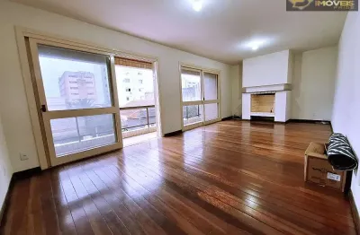 Apartamento com 4 quartos para alugar na Rua Padre Anchieta, 1533, Centro, Pelotas