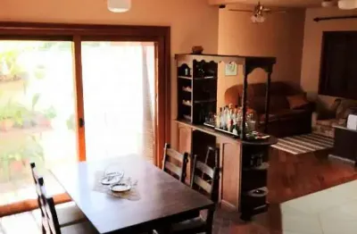 Casa com 4 quartos à venda no Três Vendas, Pelotas 