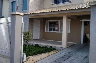 Casa com 3 quartos à venda no Centro, Pelotas 