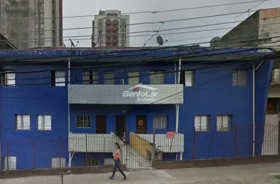 Apto 1 dorm. sala, cozinha, banheiro, lavanderia e quintal r$1.300,00