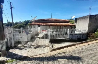Casa térrea comercial/residencial. 3 dorm.  3 vagas, treze de maio, santa isabel, sp