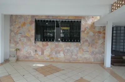 Casa térrea residencial ou comercial, perto do parque linear e estádio municipal