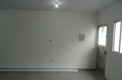 Casa nova r$ 1.300,00 - próxima a estação rodoviária /ferroviária de são caetano do sul.