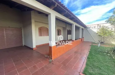 Casa com 3 dormitórios à venda, 275 m² por r$ 400.000,00 - alvorada - araporã/mg