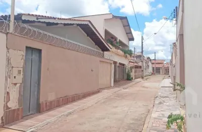 Casa com 3 dormitórios para alugar, 130 m² por r$ 2.500,00/mês - setor central - itumbiara/go
