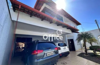 Sobrado com 4 dormitórios à venda, 350 m² por r$ 1.000.000,00 - anápolis city - anápolis/go