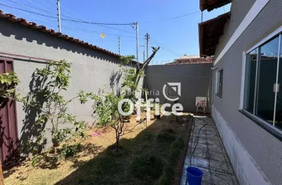 Casa com 3 quartos à venda na Rua 5, Las Palmas, Anápolis