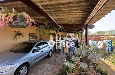 Casa com ponto de comercio na  vila jaiara - anápolis/go