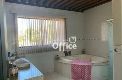Sobrado com 6 quartos à venda, 255 m² por r$  - jardim alexandrina - anápolis/go