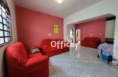 Casa com 3 quartos à venda, 150 m² por r$ 250.000 - parque das primaveras - anápolis/go
