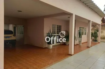 Casa com 3 quartos à venda, 300 m² por r$ 750.000 - jardim bandeirante - anápolis/go
