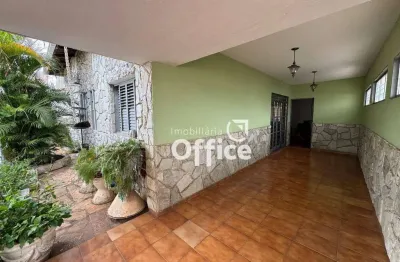 Casa com 4 quartos à venda, 235 m² por r$  - vila nossa senhora d abadia - anápolis/go