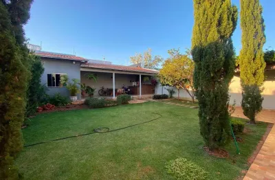 Sobrado com 4 quartos à venda, 297 m² por r$ 800.000 - residencial araguaia - anápolis/go