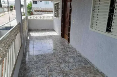 Sobrado bem organizado c/ 3 dormitórios no bairro de louders à venda, 224 m² de área const. por r$ 450.000