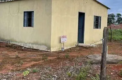 Casa com 2 quartos , sala integrada com a cozinha com balcão americano , banheiro social à venda, 87 m² por r$ 75.000 - rural - abadiânia/go