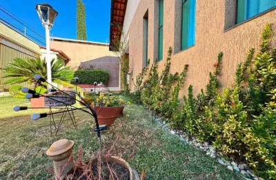 Sobrado à venda com terreno grande  por r$ 850.000 - vila góis - anápolis/go