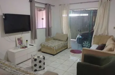 Casa c/ 3 quartos à venda, área const. 175 m² por r$ 300.000 no adriana parque