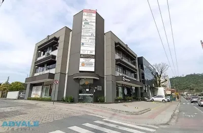 Sala comercial com 1 sala para alugar na rua marechal deodoro, 334, velha, blumenau, 46 m2 por r$ 1.700