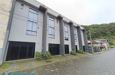 Casa com 1 quarto para alugar na rua guaraci, 39, garcia, blumenau, 50 m2 por r$ 2.250