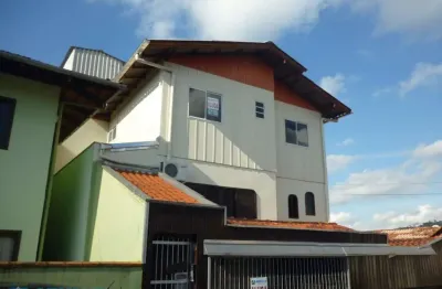 Casa com 2 quartos para alugar na rua leopoldo gorges, 289, água verde, blumenau, 60 m2 por r$ 1.100
