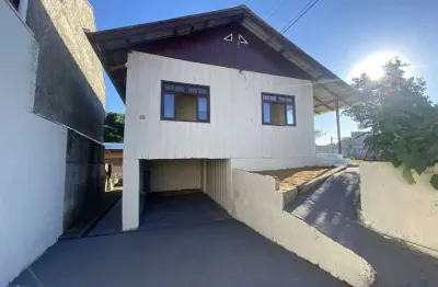 Casa com 3 quartos para alugar na rua thomas edison, 42, fortaleza, blumenau, 70 m2 por r$ 1.800