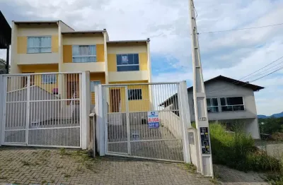 Casa com 2 quartos para alugar na rua hilma bruch, 112, itoupavazinha, blumenau, 65 m2 por r$ 1.900