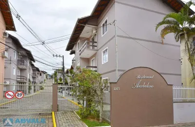 Apartamento com 2 quartos para alugar na rua divinópolis, 445, velha central, blumenau, 58 m2 por r$ 1.400