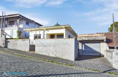 Casa com 3 quartos para alugar na Rua João Marchiori, 276, Velha Central, Blumenau, 120 m2 por R$ 2.800