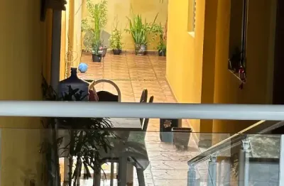 Casa a venda com 2 dormintorios sendo 01 suite e garagem 2 carros