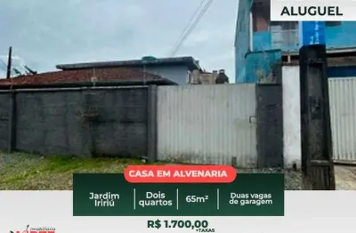 Casa com 2 quartos para alugar na Rua Hermann Huhn, 34, Jardim Iririú, Joinville