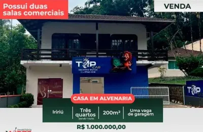 Casa à venda na Rua Arco-Íris, 667, Iririú, Joinville