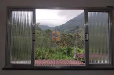 Casa com 2 quartos à venda na avenida santana, monte oliveti, guapimirim, 180 m2 por r$ 250.000