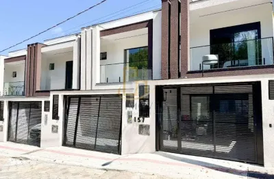 Casa / Sobrado a venda em Balneario Picarras – Itacolomi | 3 dormitorios | 700m do mar.