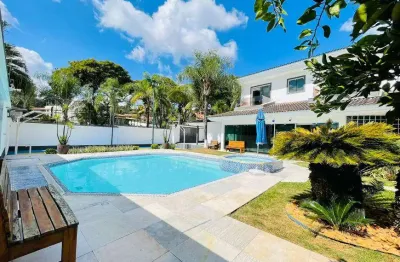 Casa para venda com 600 metros quadrados com 6 quartos