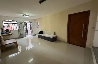 Oportunidade de casa com duas moradias com entrada independente no bairro santa mônica (porteira fechada);