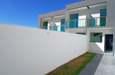 Casa com entrada independente em ótima localização no bairro candelária