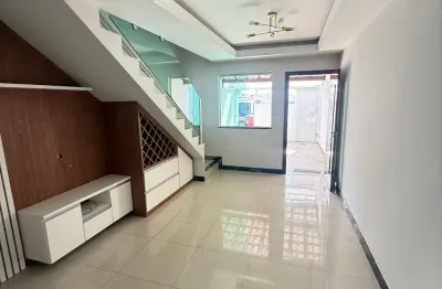 Oportunidade de casa duplex no bairro santa amélia;