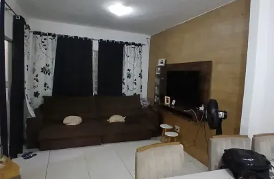 Casa no bairro confisco*   composta por duas casas em dois andares*
